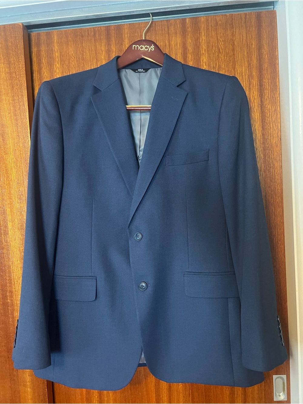 Men’s Navy suit, like brand new, worn once jacket 40R, pants 34x30